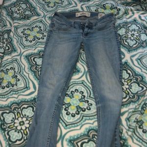 Hollister jeans
